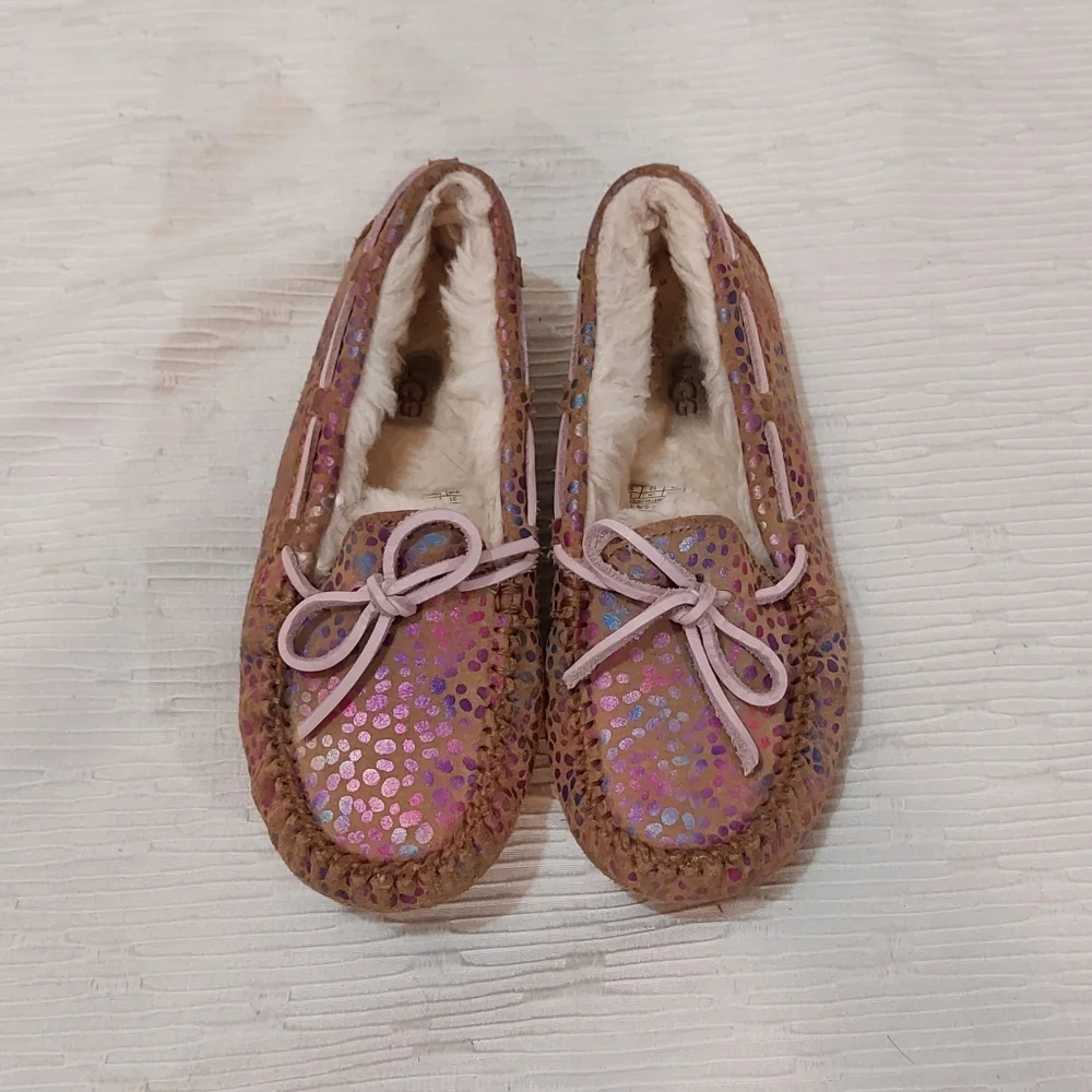 UGG Pink Dakota Polka Dot Moccasin Slippers Size 13